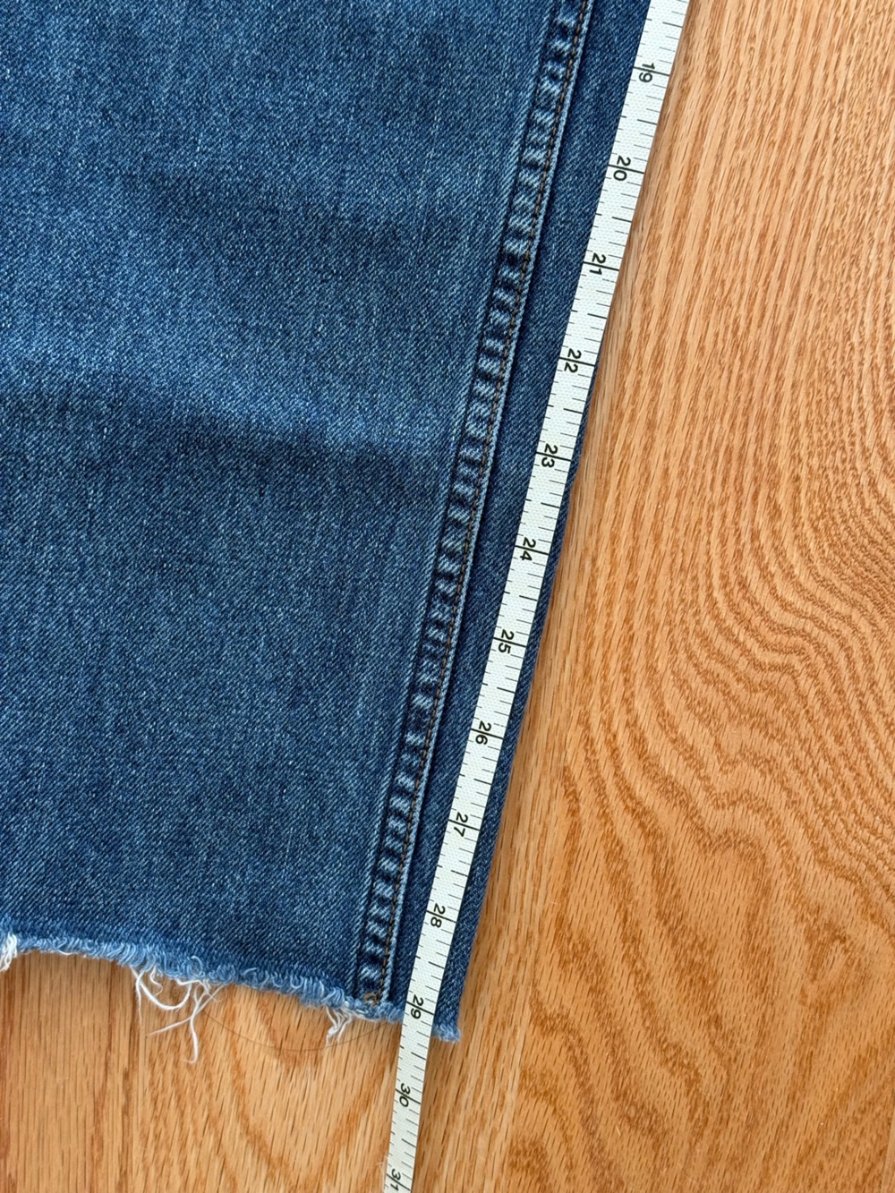 Reformation high rise straight leg jeans in Baltic wash (26) - made in USA - Picture 8 of 9